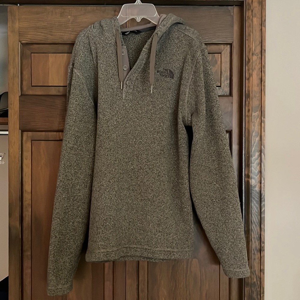 The North Face Men’s Hooded Fleece